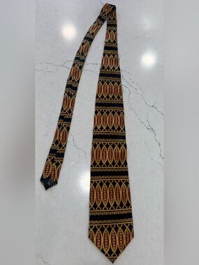 Trevi Men's Tie 100% Silk Woven Pointed Geometric Pattern Navy Gold Burgundy